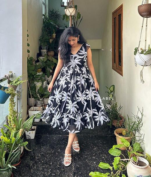 Breezy black midi dress